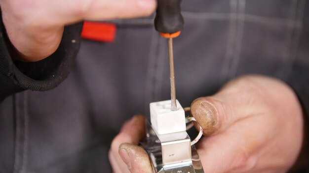 Инструменты и материалы для замены реле