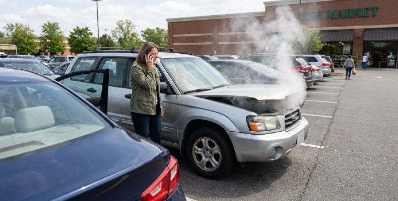 Что делать, если рядом загорелась чужая машина: как обезопасить себя и свой автомобиль