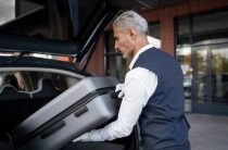 Как разобрать заднюю дверь Рено Логан 1 — Подробная инструкция